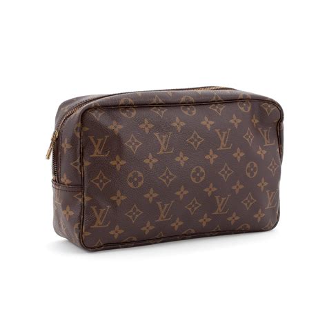 louis vuitton wash bag black|More.